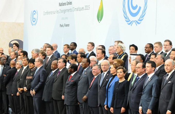 Heads of government at the start of the climate talks on Nov 30. The legal nature of the treaty is likely to be one of the dominant themes this week as environment ministers try and make progress on a draft text. (Image by Flickr de UNFCCC)