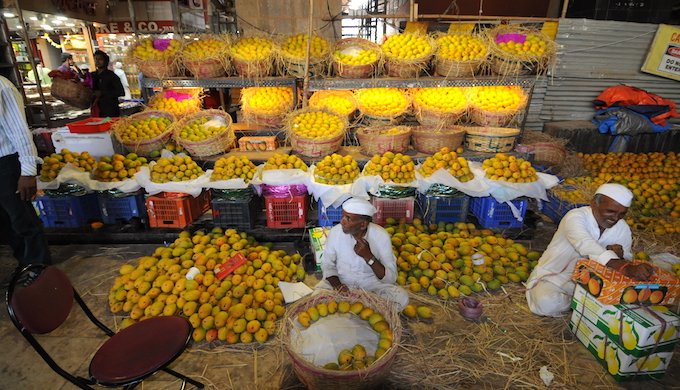 Mango sellers in Crawford Market of Mumbai. (Photo by Sopan Joshi)