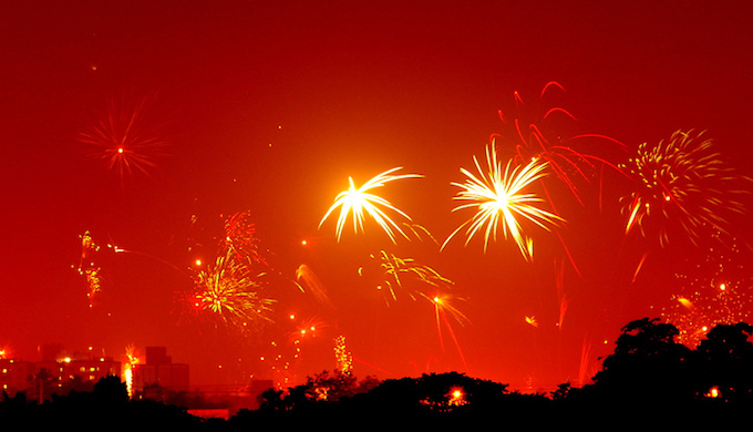 Diwali firecrackers light up a hazy sky (Photo by Soumyajit Pramanick) 