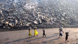 Workers at a coal mine in Jharkhand (Photo by Alamy)